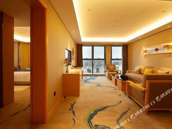 Xing Too Peng Ya Hotel（Buji Da Fen Metro Station Oil Painting Village Store) - Image 1