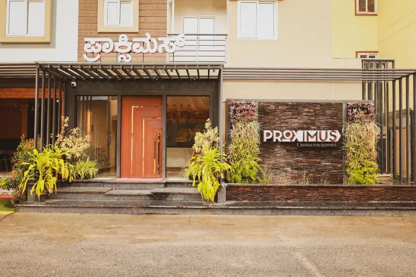 Proximus Boutique Hotel Apartments - Image 1