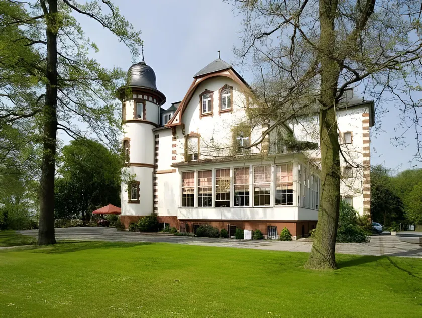 Landhotel Sophienhöhe - Image 1