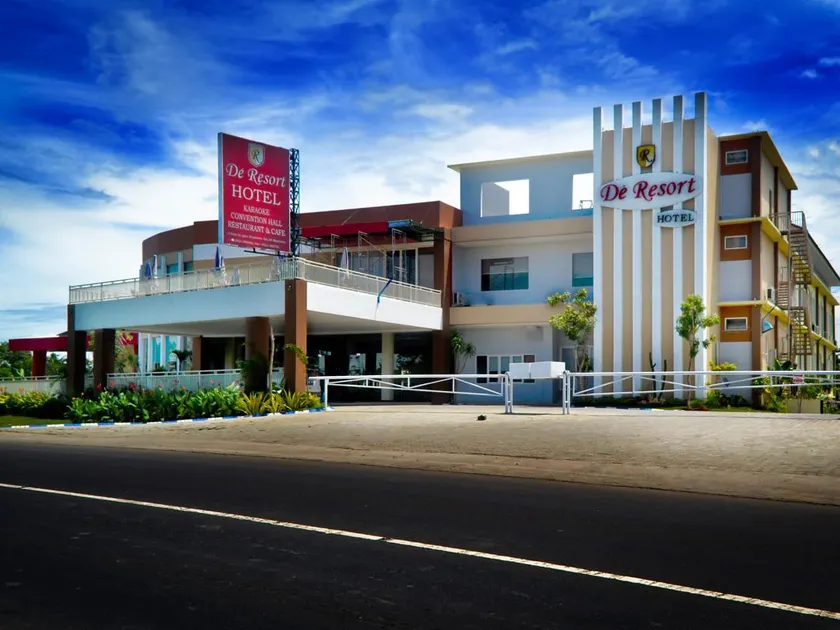 De Resort Hotel and Convention - Image 1