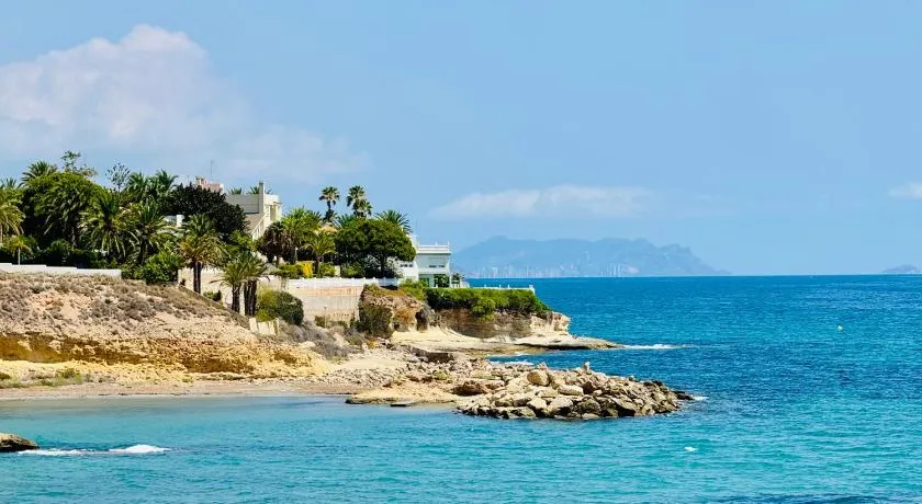 BONITA CASITA CERCA DE LA PLAYA - Image 1