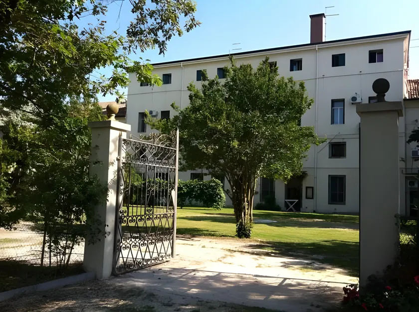 Villa Carrer - Image 1