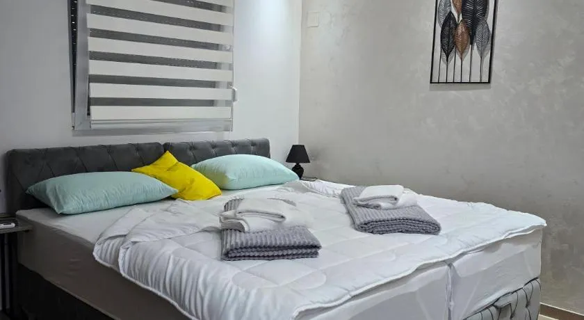 JUTRO studio apartman - Image 1