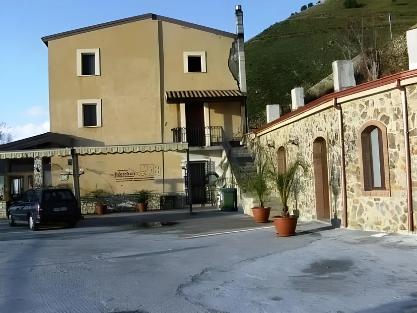 Agriturismo La Palombara - Image 1