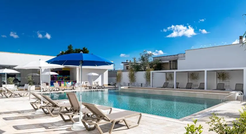 Azzurra Aparthotel - Image 1