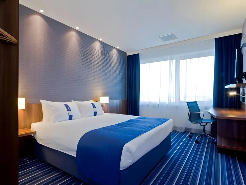 Holiday Inn Express London - Vauxhall Nine Elms By IHG - Image 1