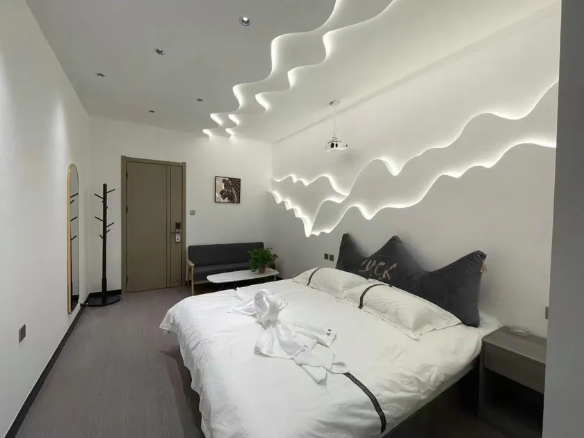 Taihang Street Jiujiu Homestay - Image 1