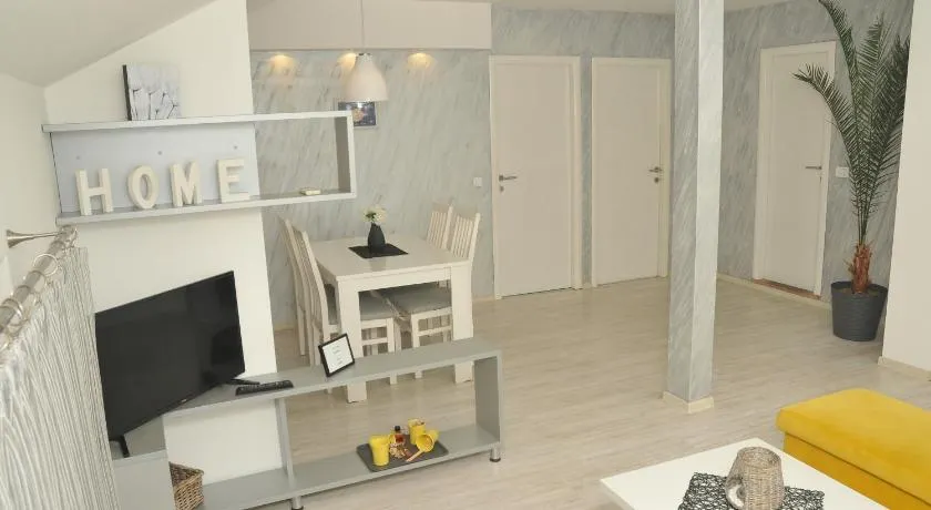 "Handmade" Apartment - Image 1