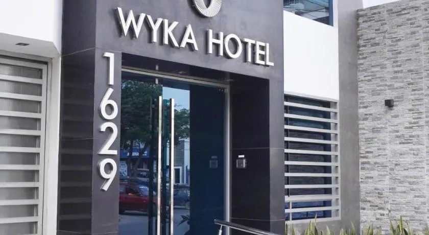 Wyka Hotel - Image 1
