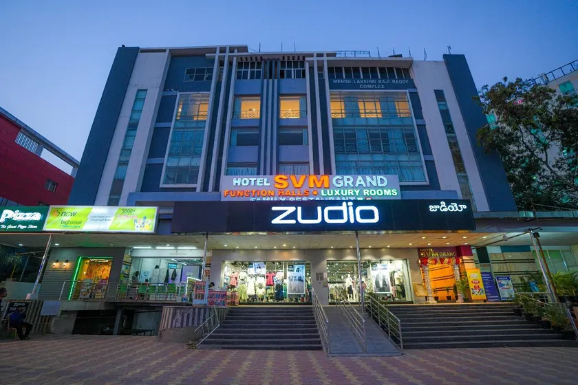 HOTEL SVM GRAND RAMANTHAPUR - Image 1