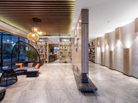 Ailove Yahao Hotel - Image 1