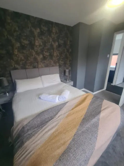 Stylish 3 bed - Image 1