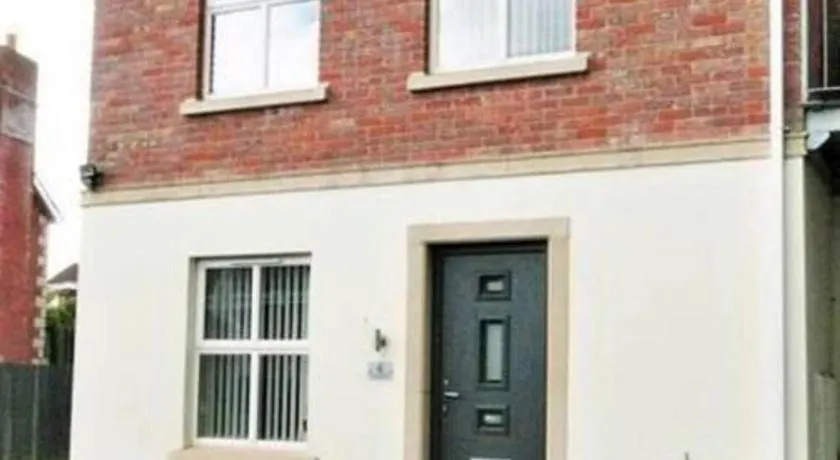 Snug House - Dromore Village - Lagan River View - Image 1