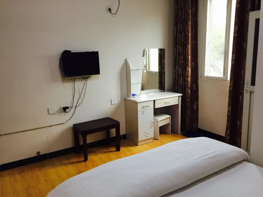 Bafangyuan Business Hotel - Image 1