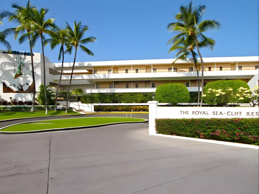 Wyndham Royal Sea Cliff Resort - Image 1