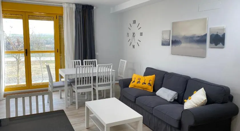 Apartamento nuevo, accesible y con piscina !!! - Image 1