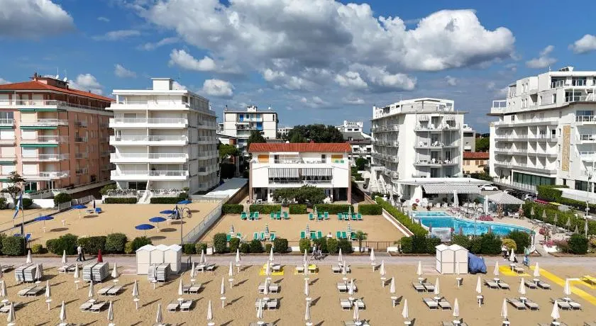 App4rent Villa Zanetti - Appartamenti con spiaggia privata frontemare - Image 1