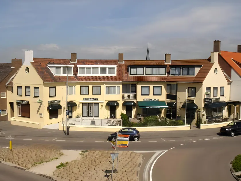 Hotel Anna - Image 1