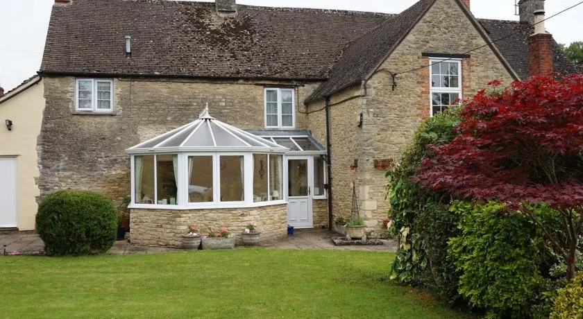 The Nurseries Bed and Breakfast Fairford - Image 1