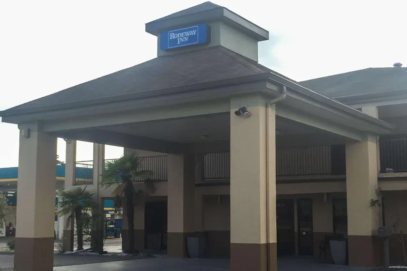Quality Inn Kinder near Casino - Image 1