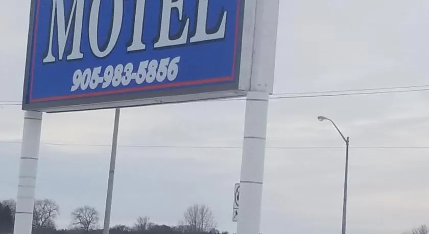 Twin Oaks Motel - Image 1