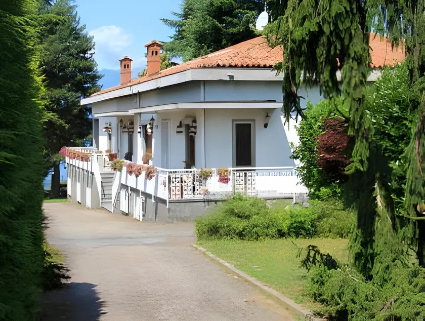 Il Giardino Sul Lago - Image 1