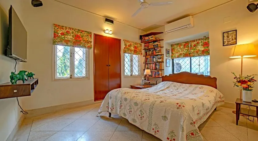 Yellowbrick - Calcutta's Freshest BnB - Image 1