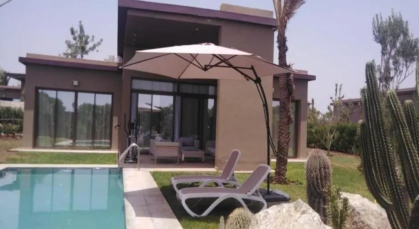 Palms Edge Villas avec Piscine & Jardin Privés - Image 1