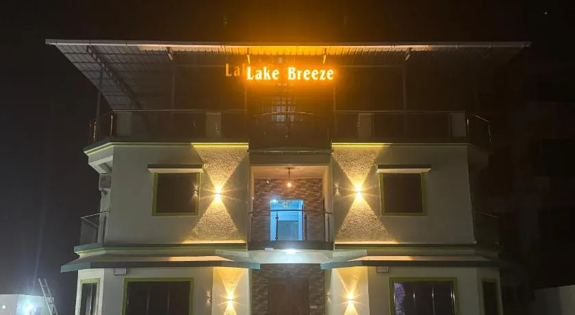 Lake Breeze Resort - Image 1