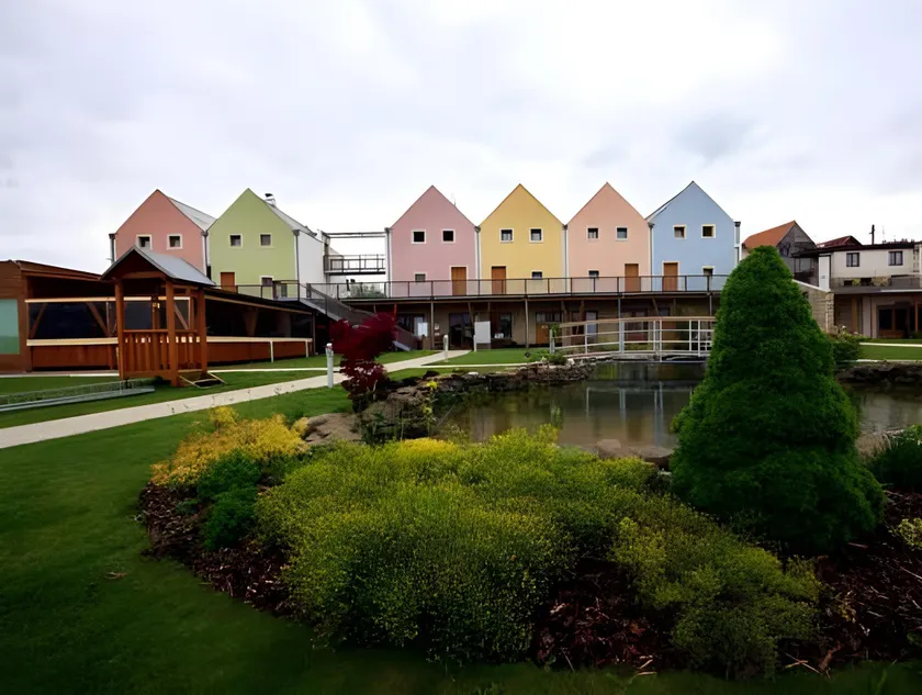 Hotel Kraví Hora - Image 1