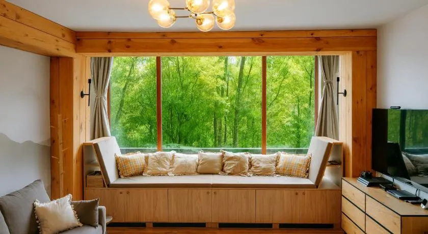 HUBLOU - Forest Villa Apartments - Mountain View - Image 1