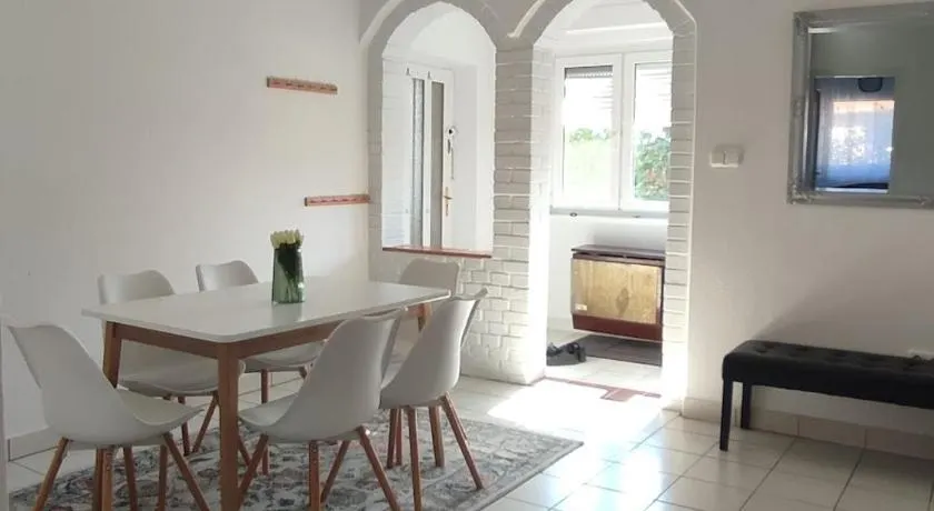 Baross Apartman - Image 1