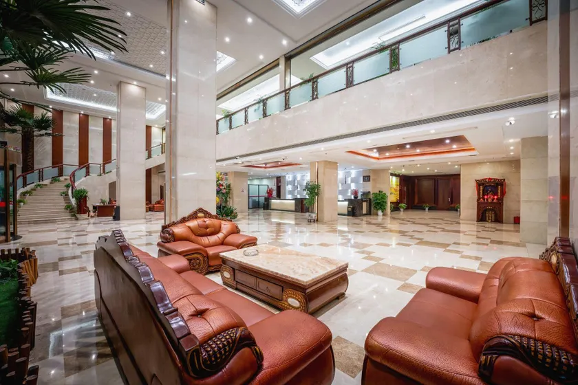 Jinhu Hotel - Image 1