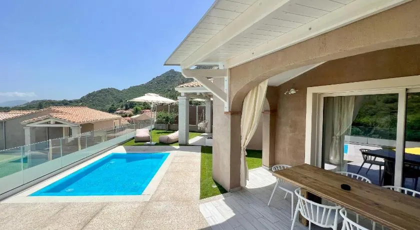 Aura Residence - Image 1