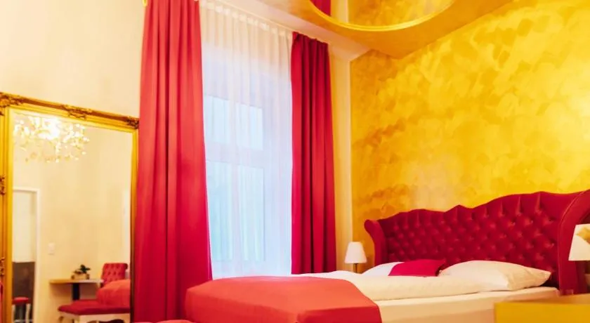 Hotel Hamburger Perle - Image 1