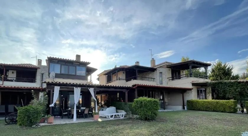 Ira's House Afitos - Image 1