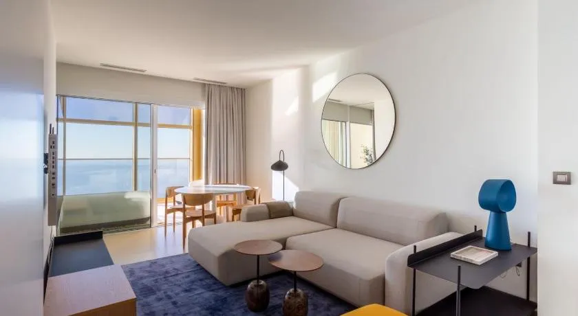 Intempo E3 Apartment - Image 1