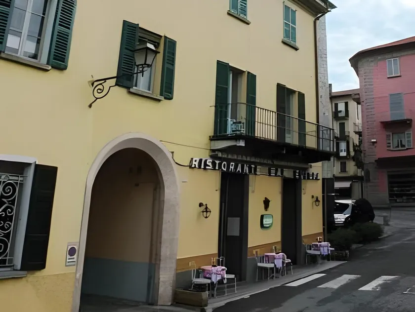 Seta Hotel - Image 1