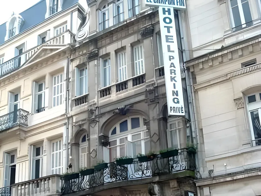 Hotel Au Chapon Fin - Image 1