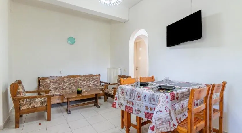 Olivea Apt 4 - Image 1