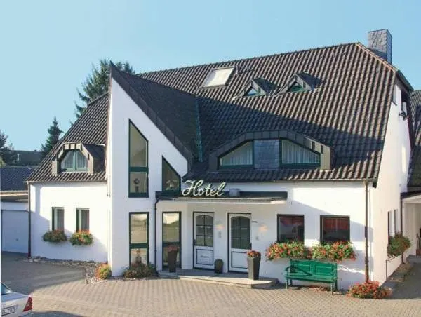 Hotel Zur Krone - Image 1
