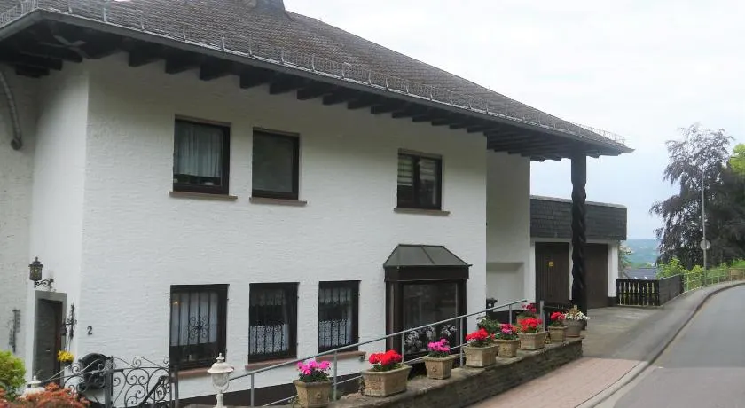 Vulkaneifel-Ferienwohnungen am Felsenpfad - Image 1