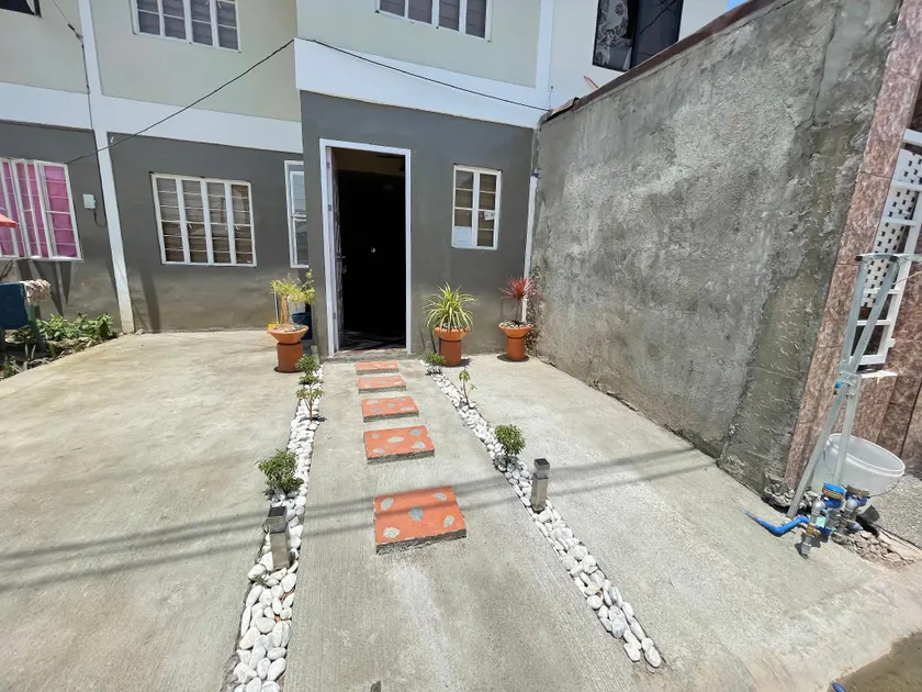 ENTIRE TOWN HOUSE NEW LANCASTER CITY - Image 1