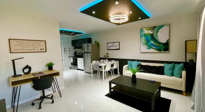 Traveler Stay - Image 1
