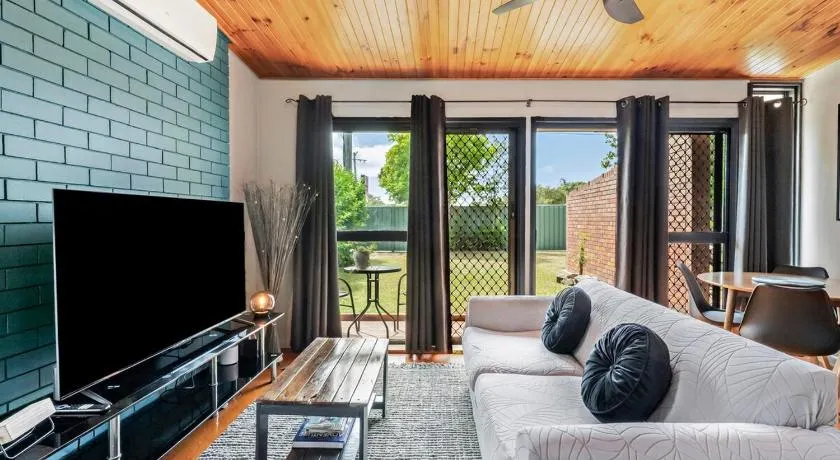 Pukeko Guesthouse - Relax in Redcliffe - Image 1