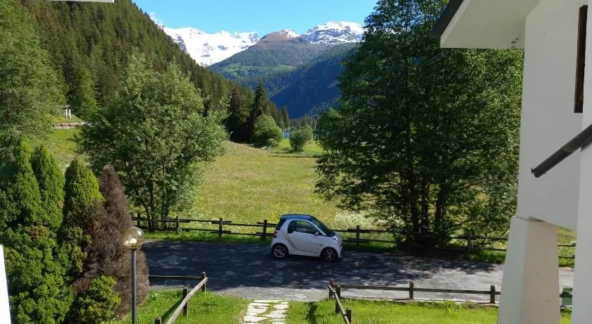 Chez Umbus, centrale e immerso nel verde, grande terrazzo - Image 1