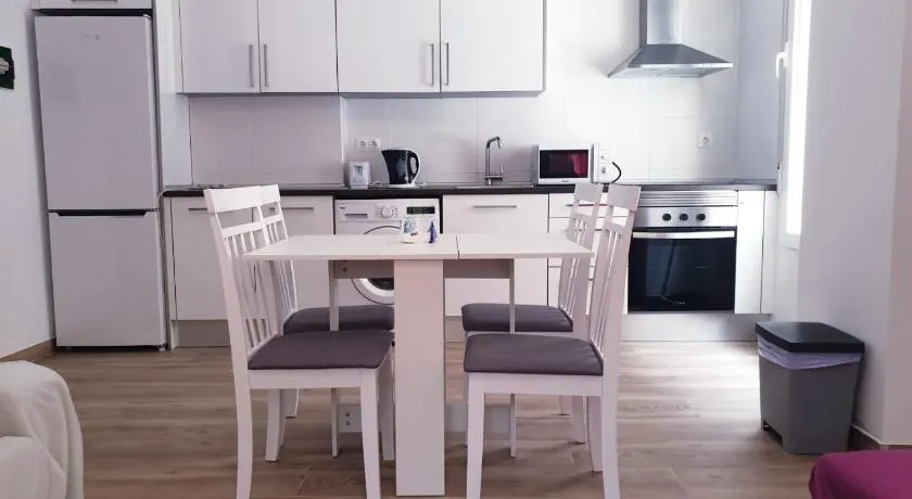 Premier Apartments - Image 1