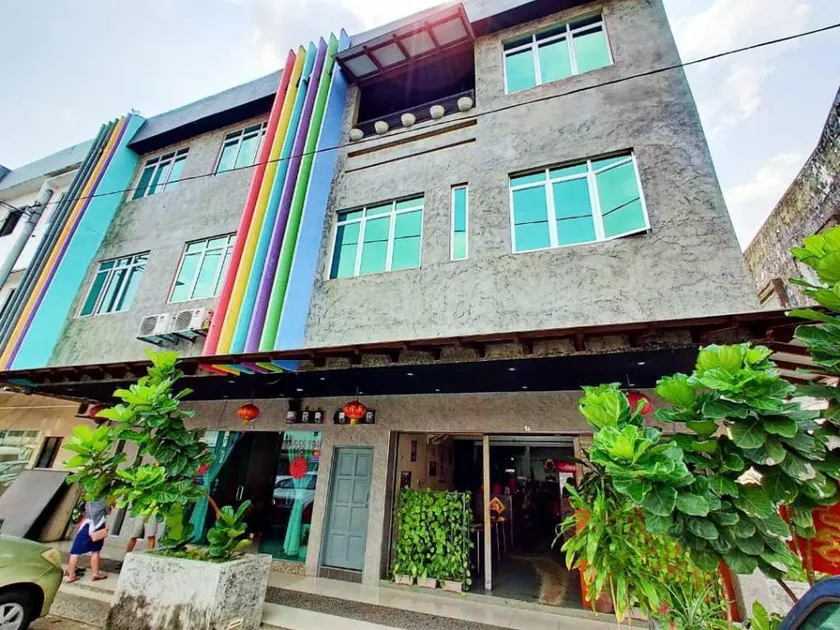 Home Rest Hotel - Image 1