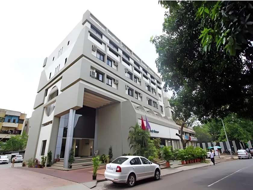 Hotel City Pride - Image 1
