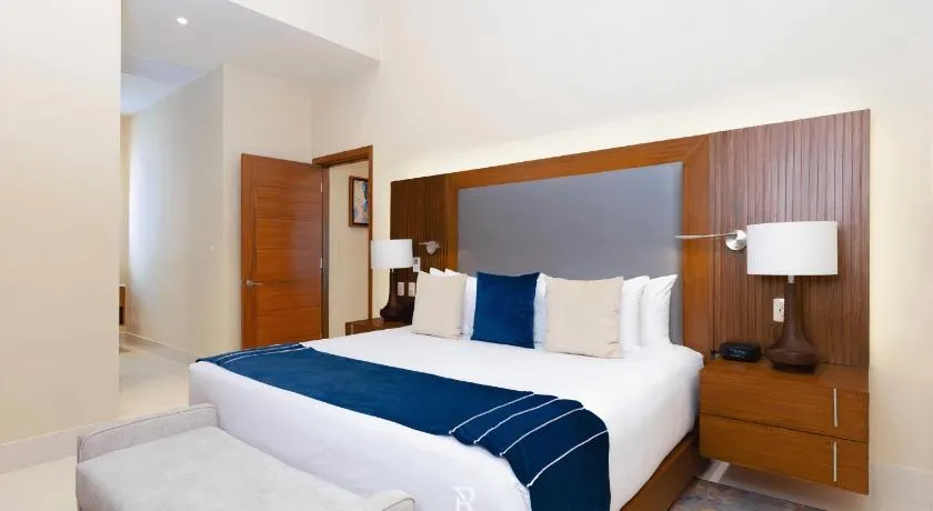 Three Bedroom Suite Ocean View- Villa La Valencia - Image 1
